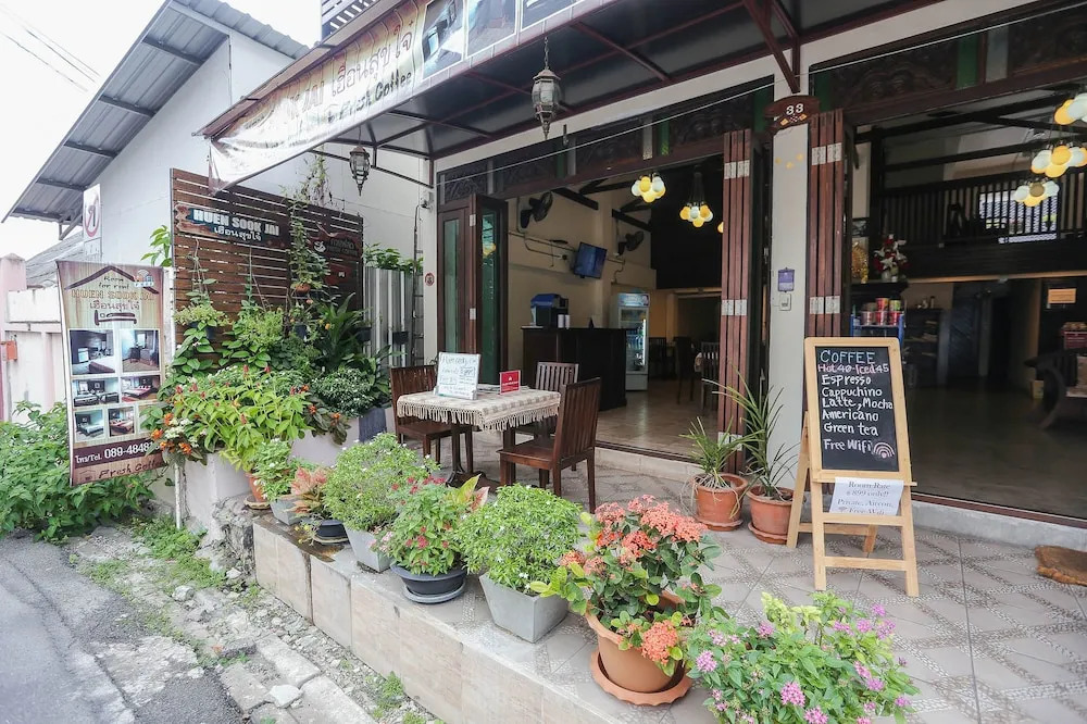 ZEN Rooms Changmoi Soi 2