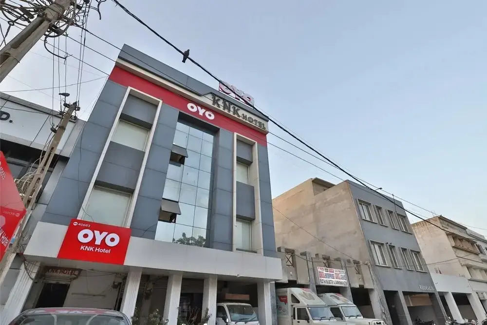 Knk Hotel by OYO Rooms