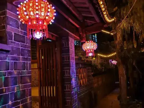 Songlin Qingxue Homestay (Furongzhen Scenic Area Entrance Shop)