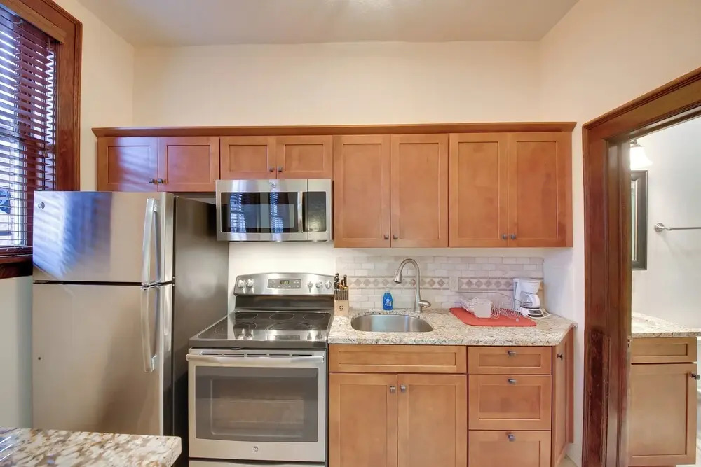Walkable Studio in the Heart of Dtwn Wallace!