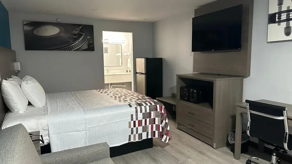 Days Inn by Wyndham Camden AR