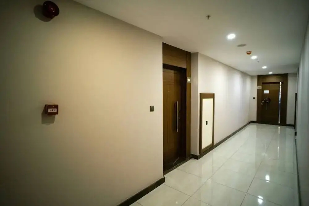 Fancy 2 1 Apt 2 Bathrooms - Core Living