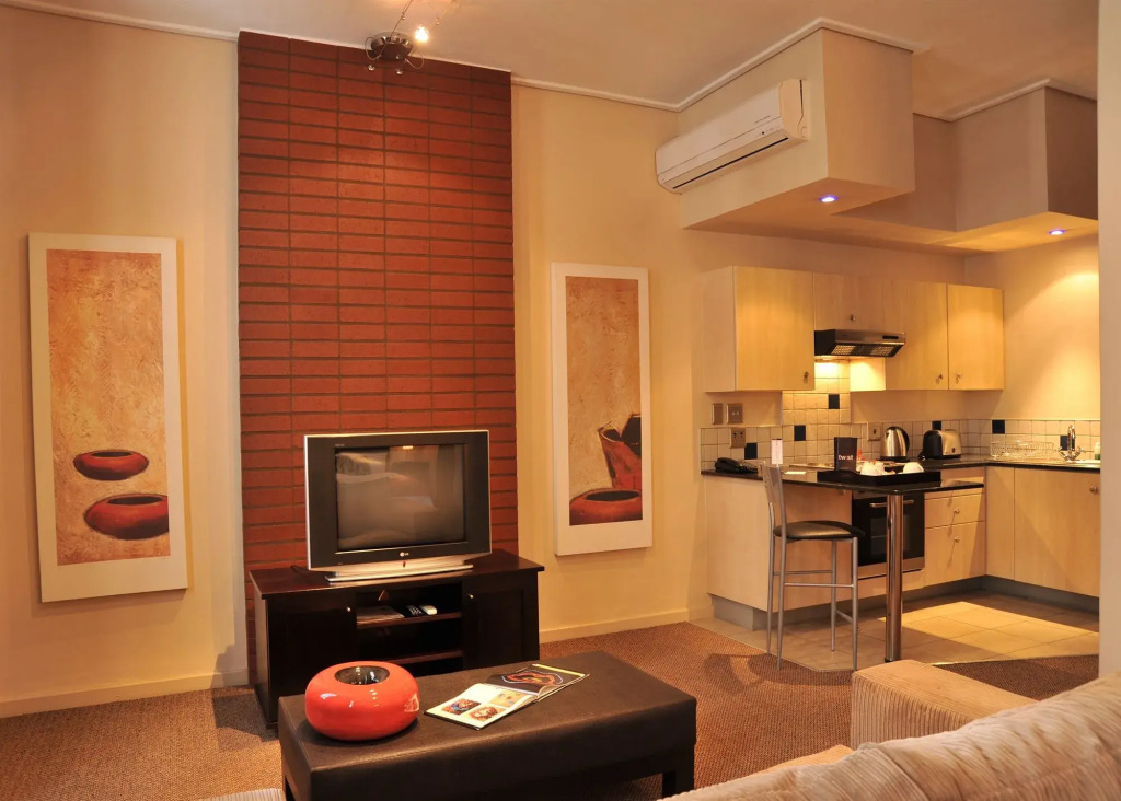 Native Suites 411