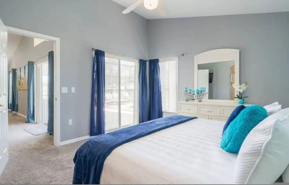Spacious 4 bed 3 Bath Pool Home