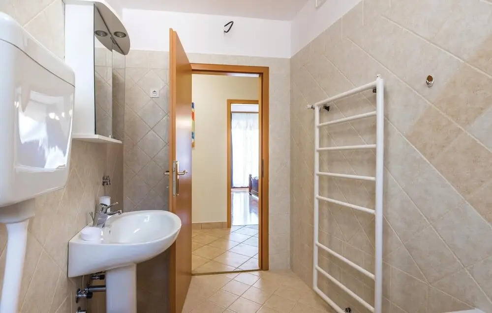 Beautiful Home in Veprinac With Wifi and 3 Bedrooms