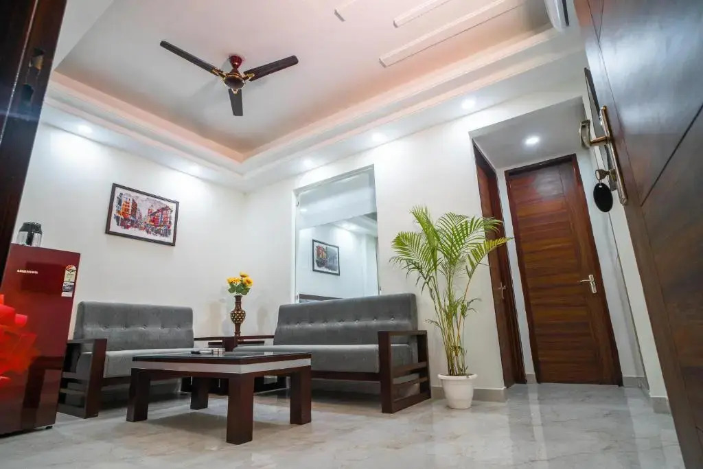 The Lodgers 1 BHK Serviced Apartment Golf Course Road Gurgaon