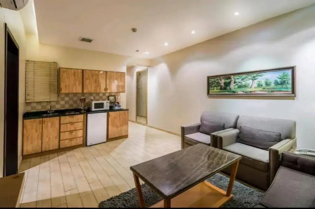 Al Muhaidb Residence Al Malaz  6 - Economic
