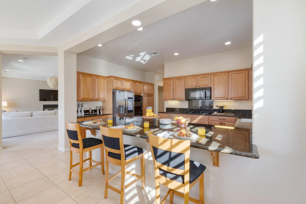 Gated Terra Lago Escape With Private Pool, Hot Tub, Outdoor Kitchen and Lounge