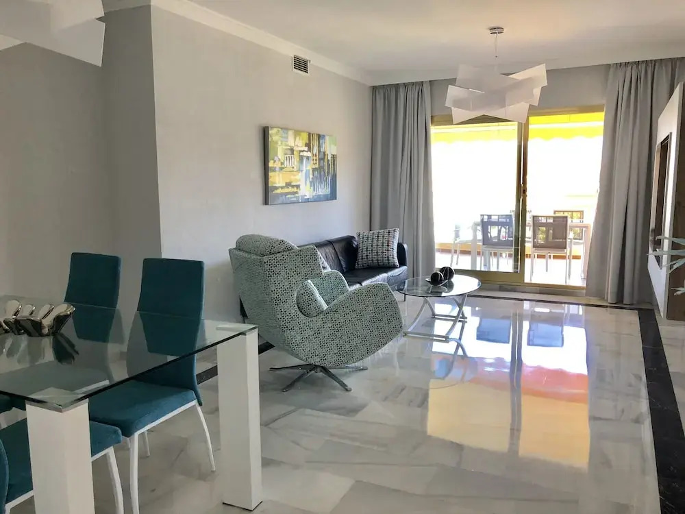 Rentcostadelsol Apartamento Fuengirola - Doña Sofía 5e