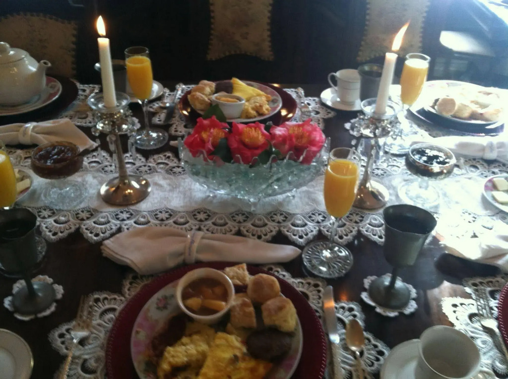 Corners Mansion Inn - A Bed and Breakfast