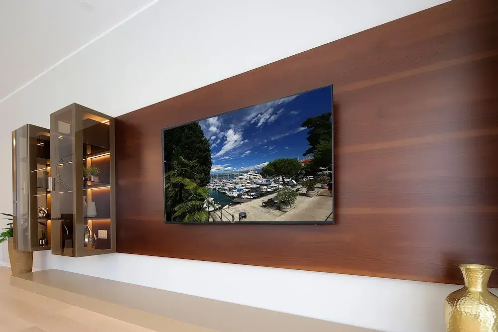 Stylish Apartment 100m from the Beach