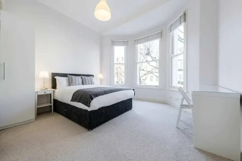 Elegant Earl's Court 2 bed 2 Bath Near Tube