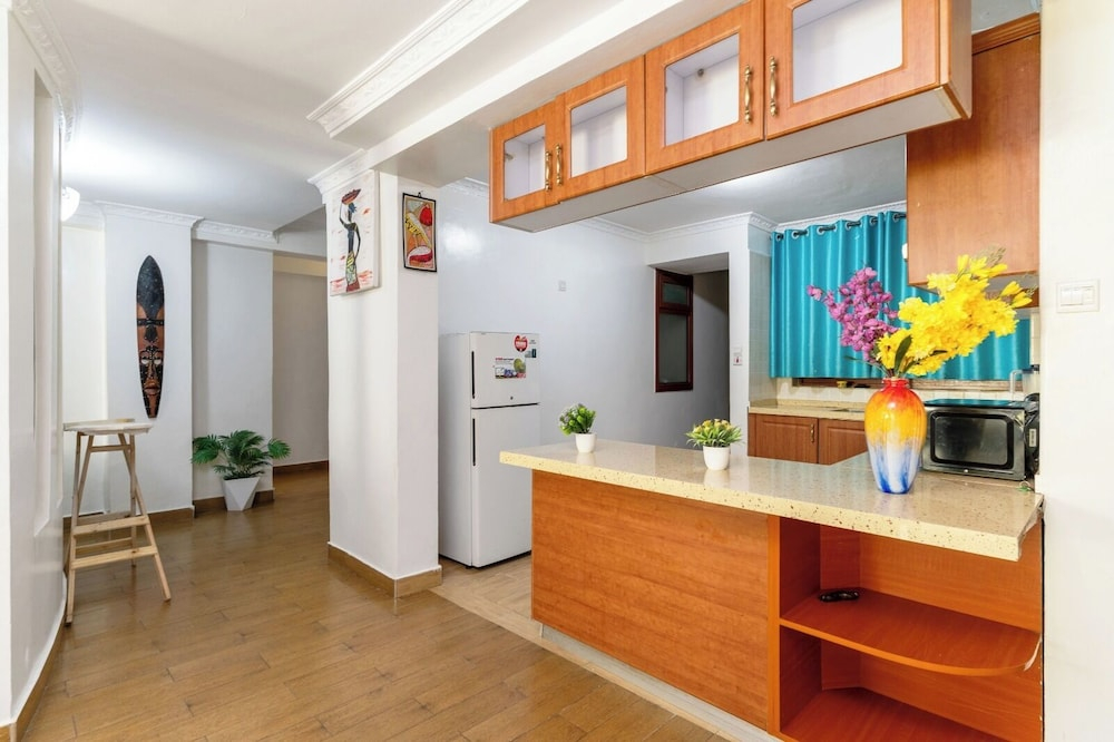 Luxury 4BR Kilimani - Rooftop Pool & Gym