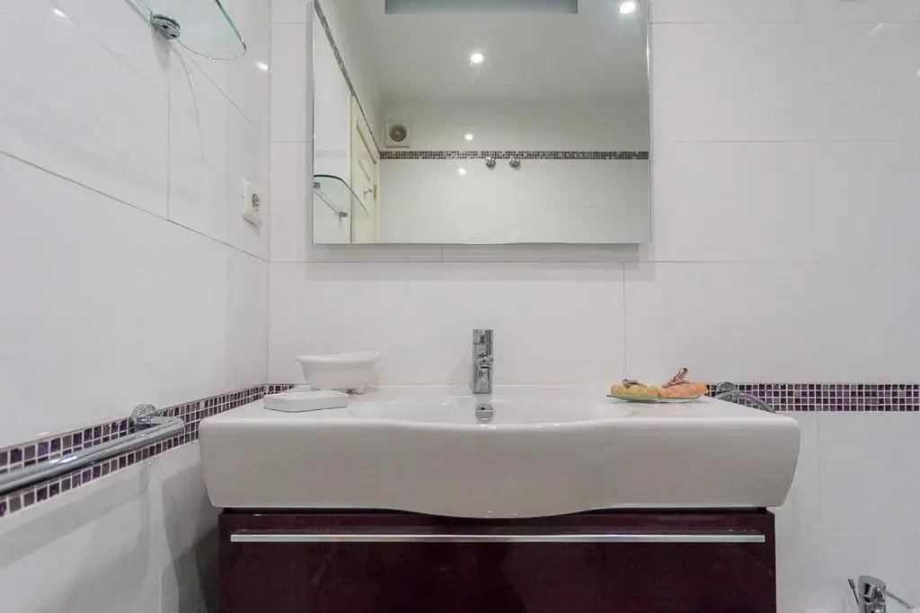 008 Amazing flat very close to the beach