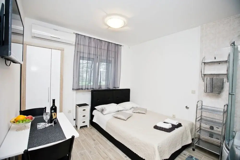 Vukovarska studio apartment