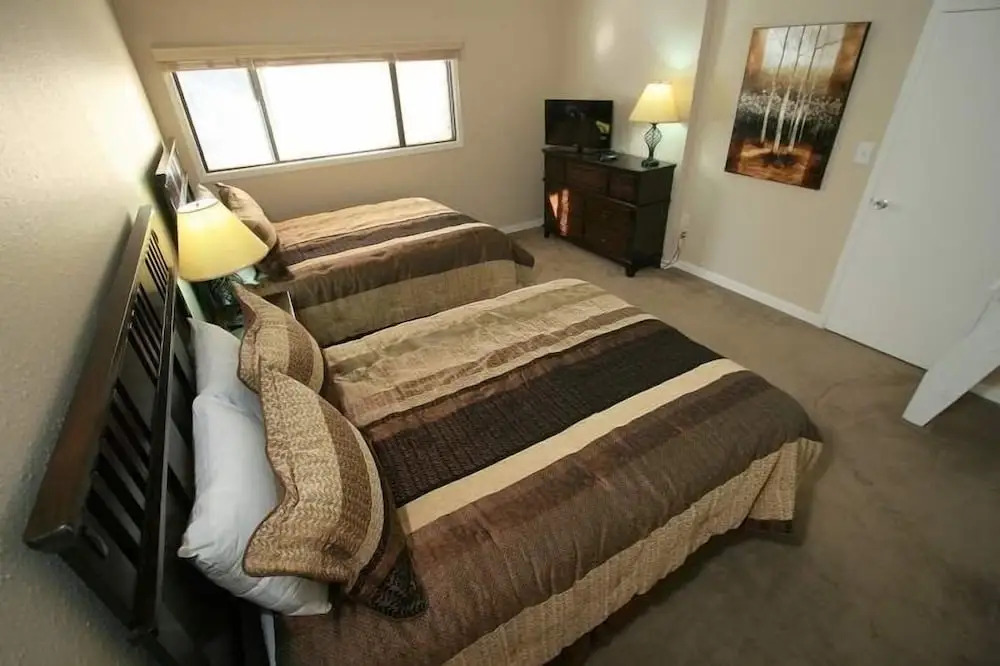 17 Vail Road Condos Short Walk to Vail Village and Gondola One by RedAwning
