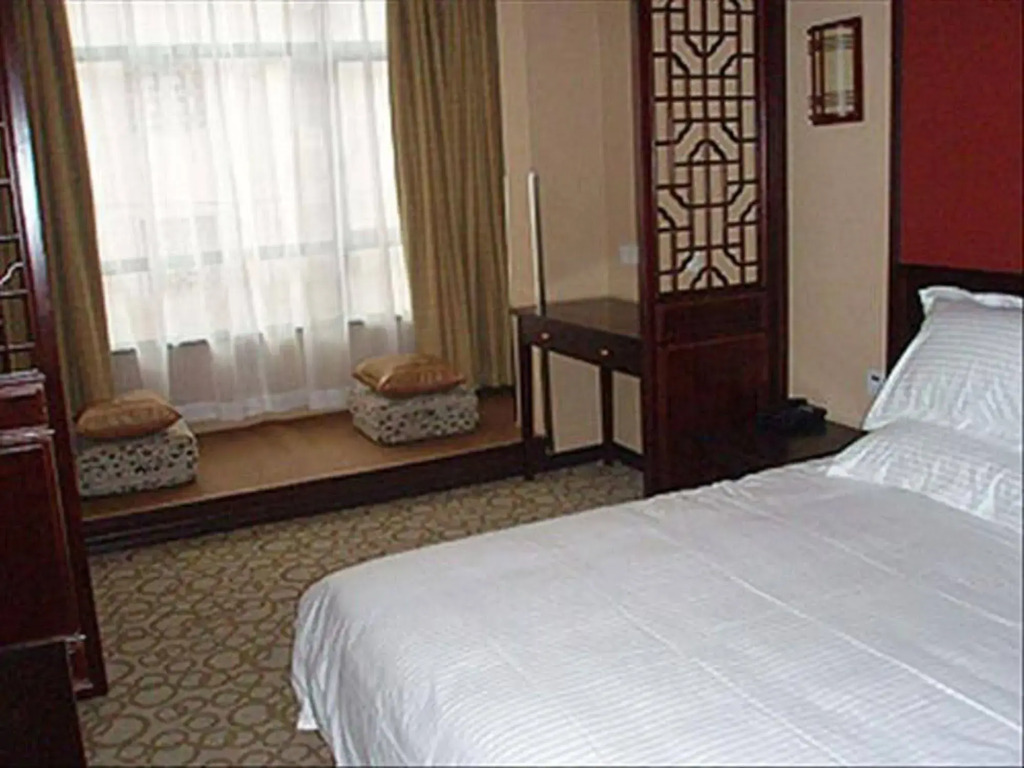 Super 8 Shanghai Feng Ye Hong Qiao