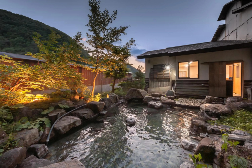 Shirabu Onsen Higashiya
