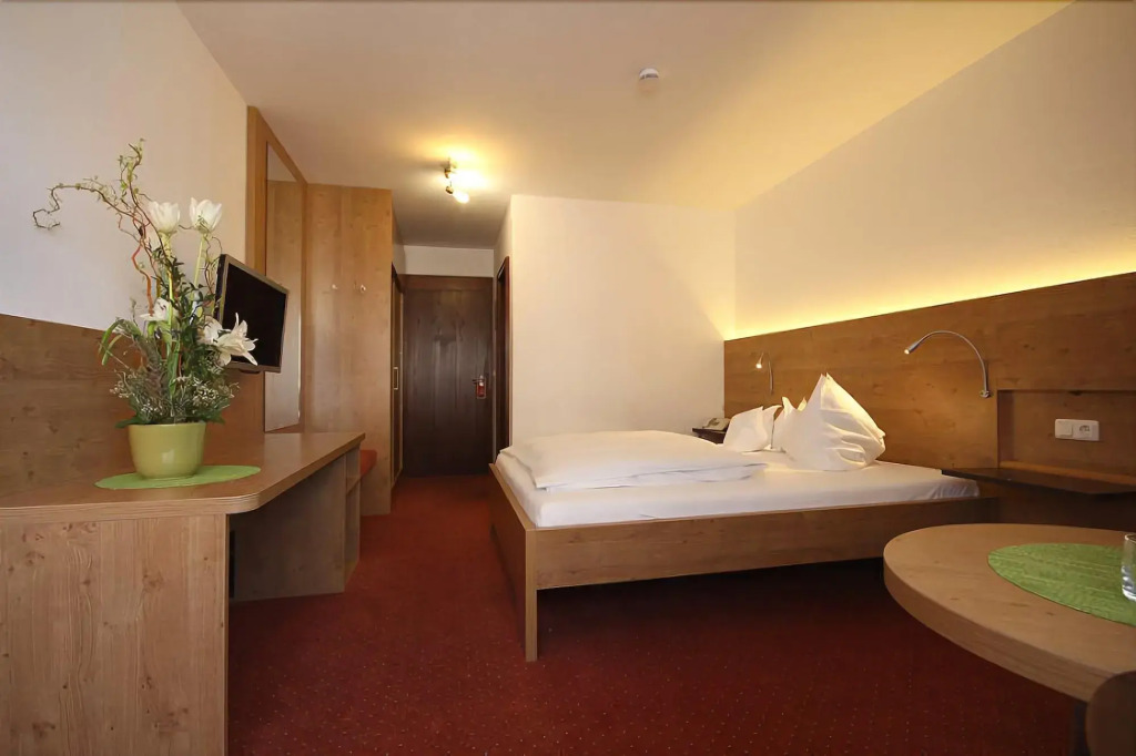 Isar Hotel
