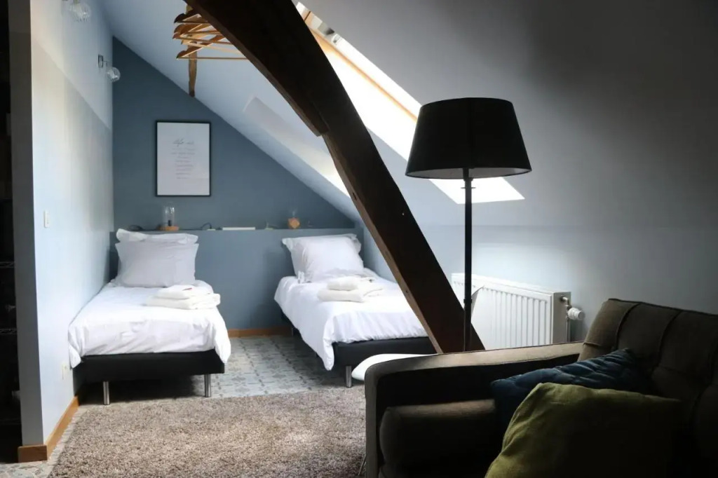 Van Hamme 1642 - 4 bed house