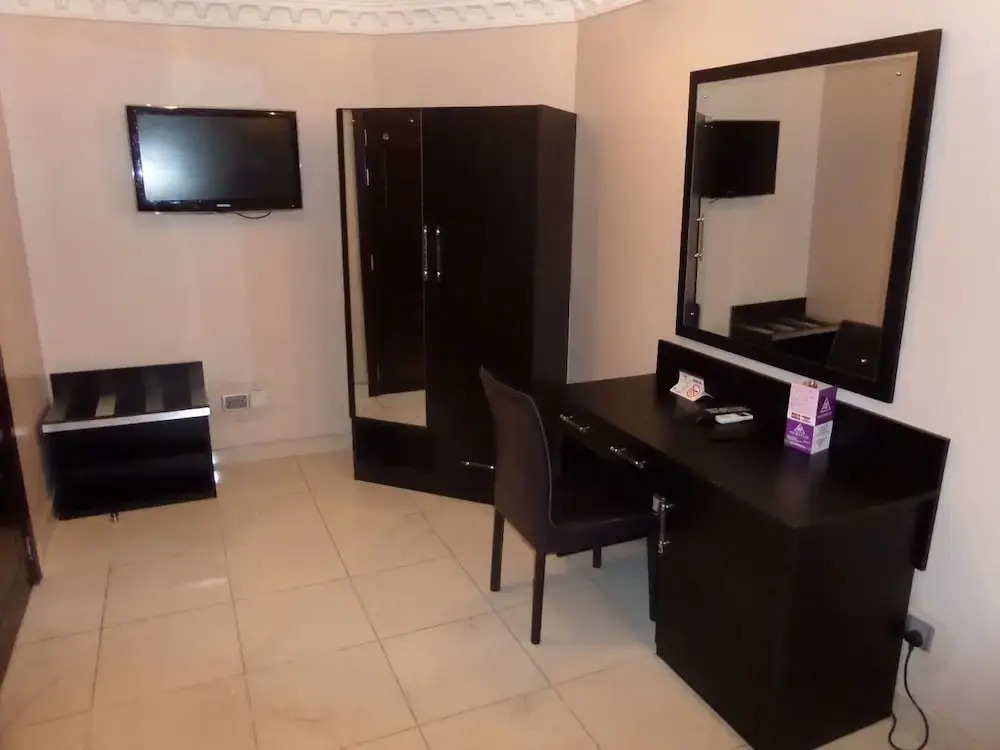Maidaville Hotel and Suites