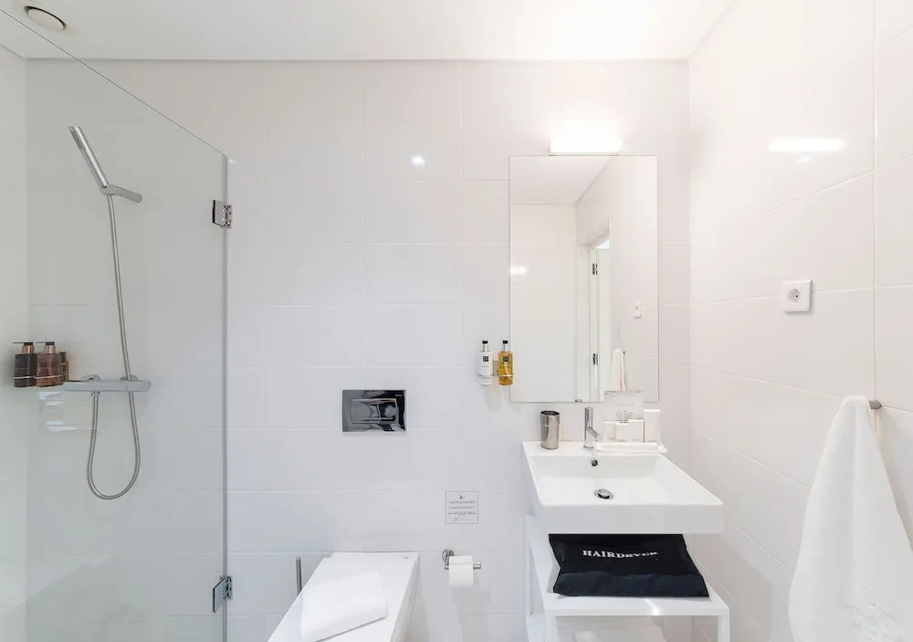 Catarina Serviced Apartments by HostWise