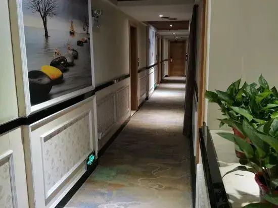 Shijia Chain Hotel (Xinhua No.1 Branch)