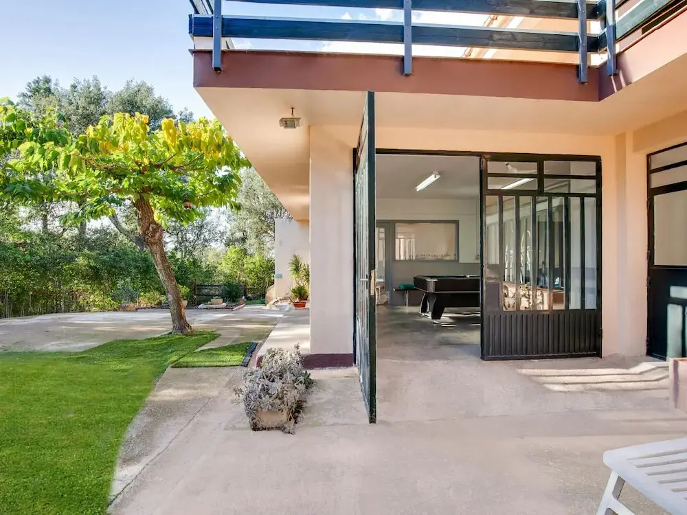 Modern Holiday Home in Romanya de la Selva with Pool