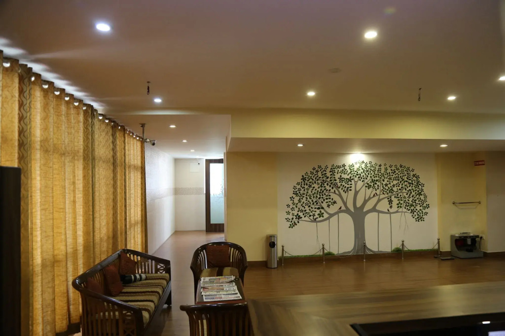 HOTEL GREEN TREES