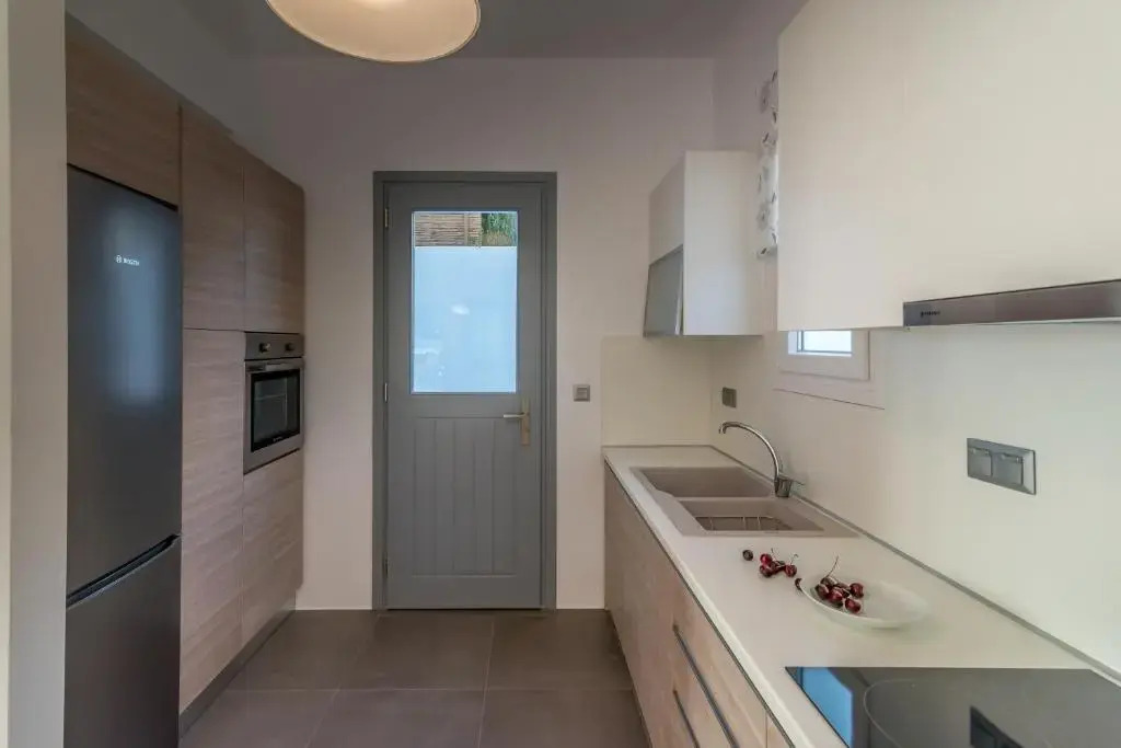 Milos Waves Luxury Apartments