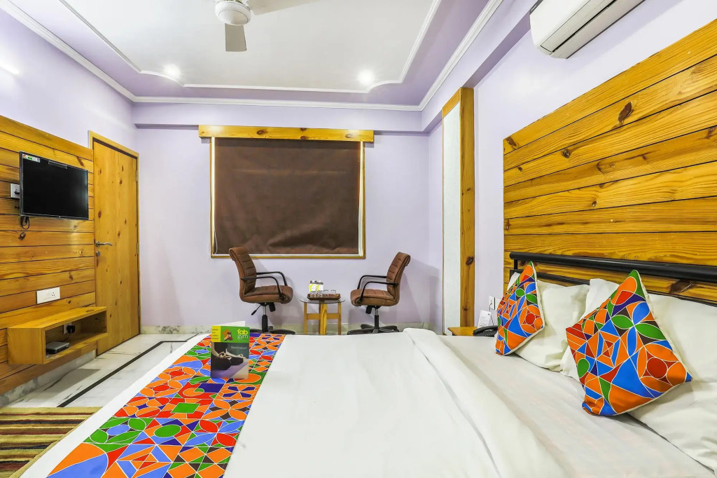 FabHotel The Lodge