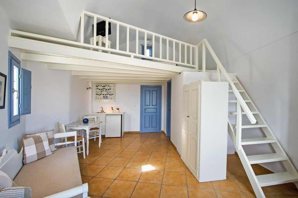 Apanemo Hotel & Suites