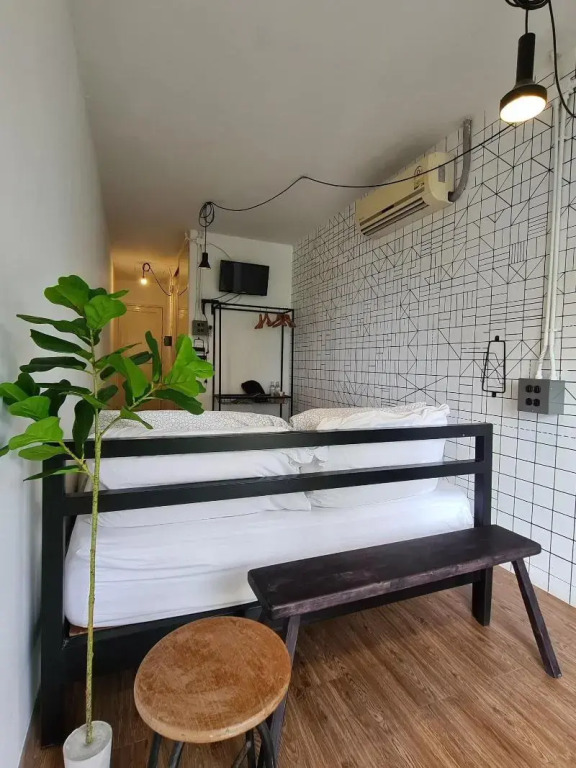 Hand Hotel
