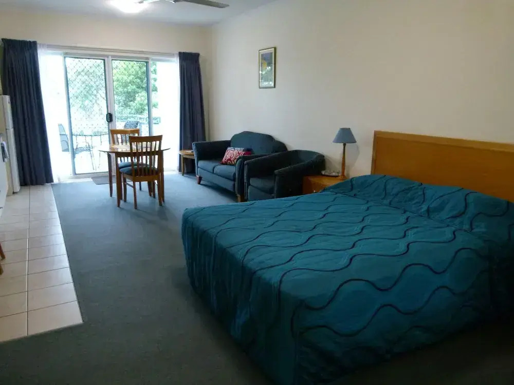 Madison Ocean Breeze Apartments