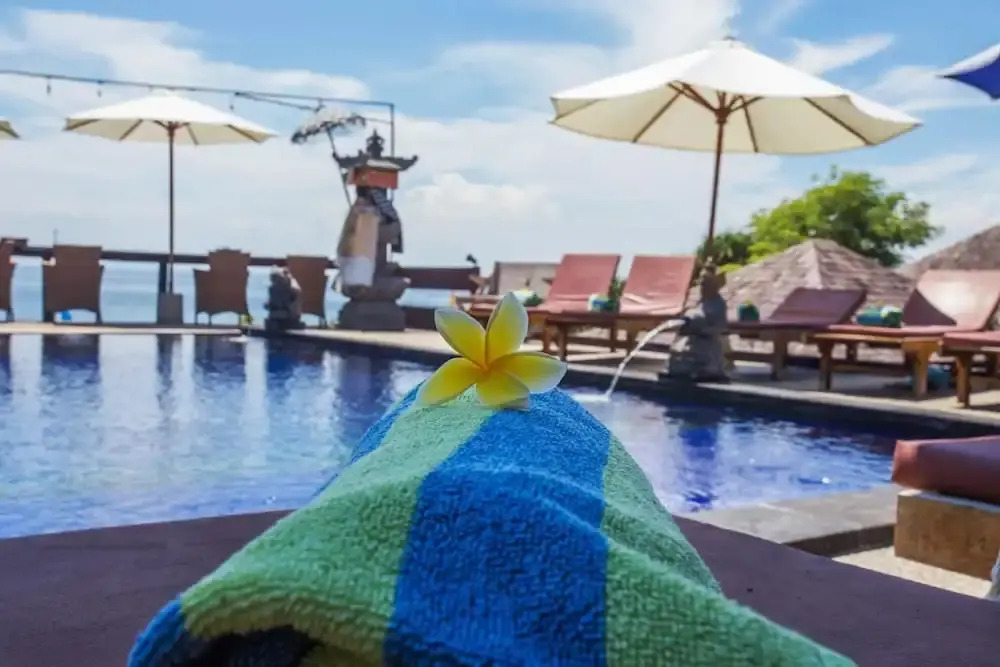 Villa Cahaya - Ocean, sunset and volcano views, an island hideout