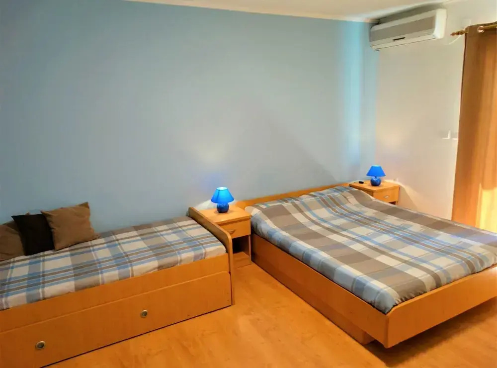 Warm and Welcoming Apartments With Sea View