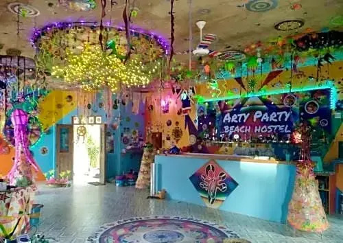 Arty Party Beach Hostel Dorm Room 5pax
