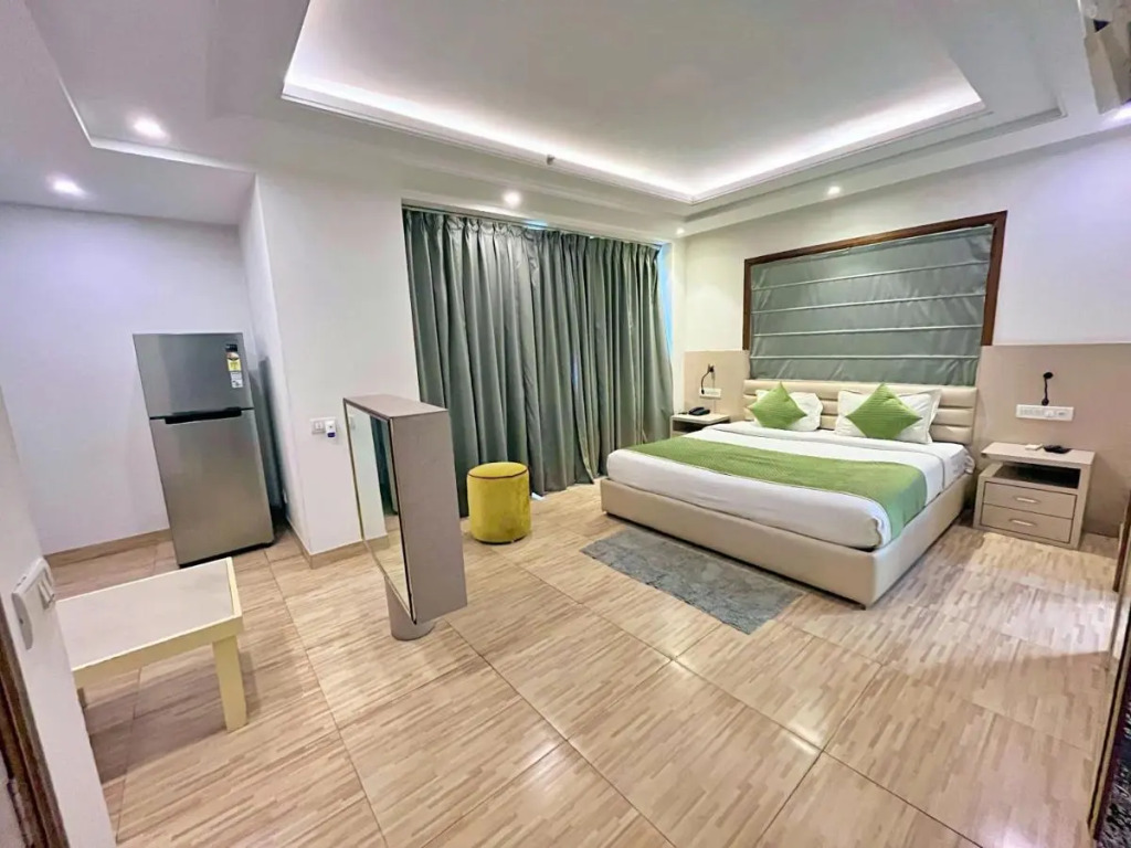Red Rose Homestay - Rooms with Kitchenette