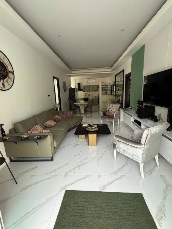 Beautiful Villa Between Jungle