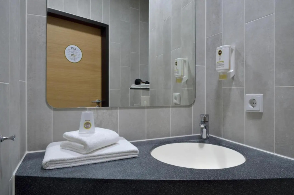 B&B Hotel Düsseldorf-Airport