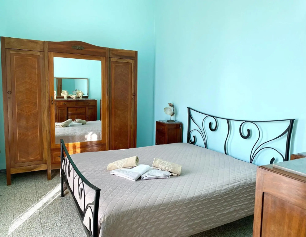 Rustic apartment,immersed in tranquility, a few steps from the city center and the old town-la Casa di Francesca