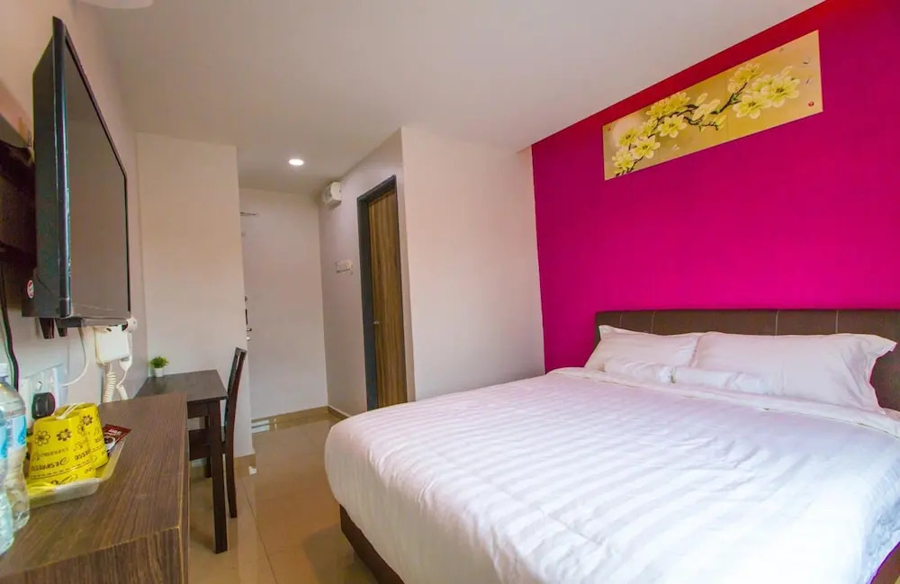 U Plus Budget Hotel
