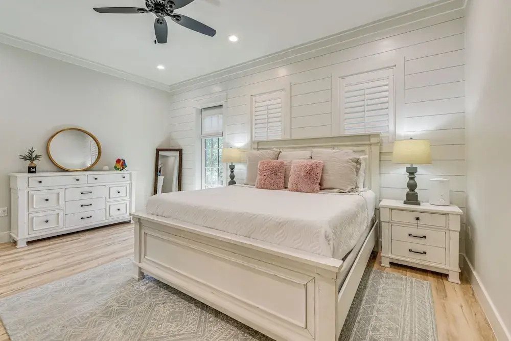 Walk to Gulf: Modern Retreat in Santa Rosa Beach!