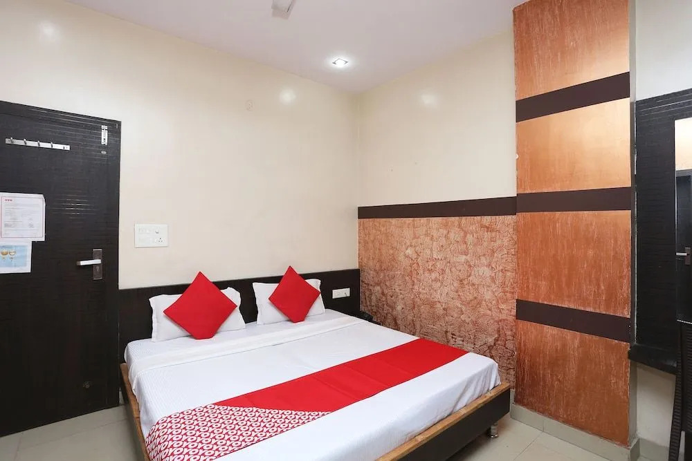 OYO 8869 Hotel-a-firoza