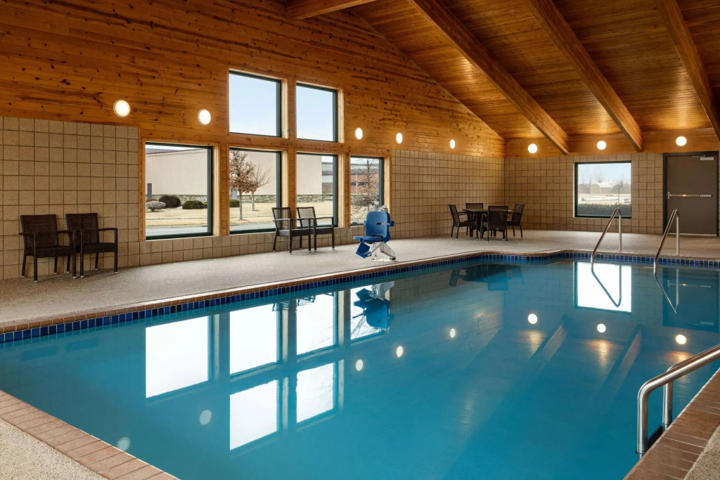 AmericInn by Wyndham Lincoln South