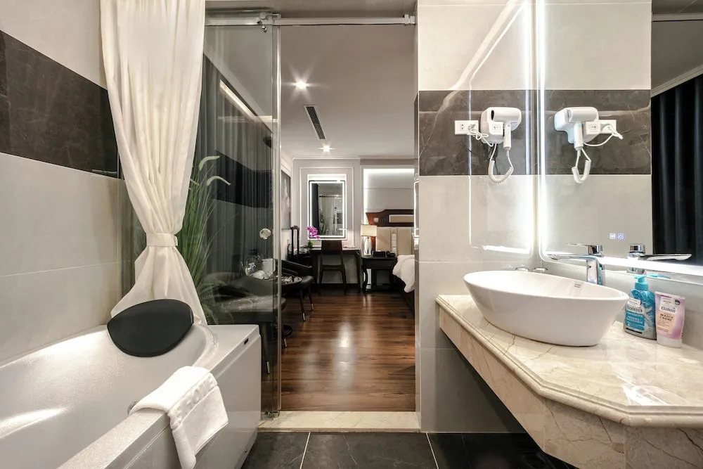 A25 Premium Hotel - 16 Miếu Đầm