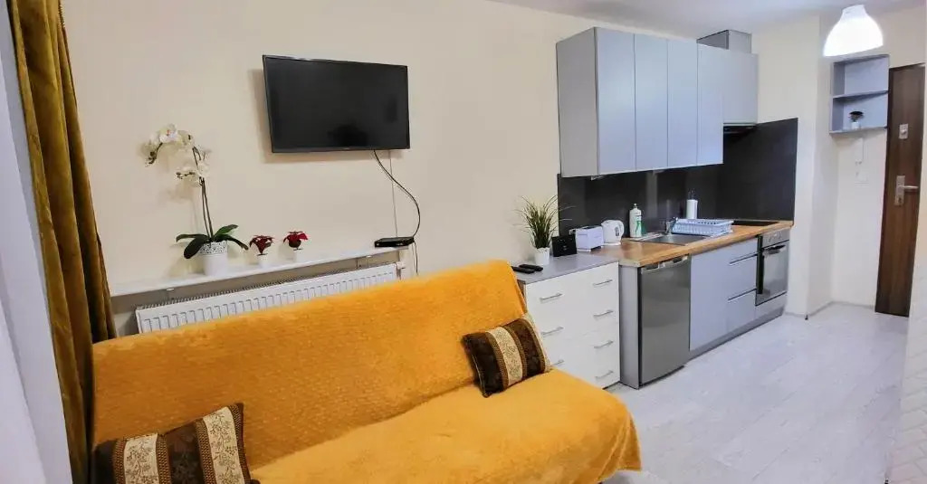Cozy modern Apartment ASTORIA MAGIC ORANGE OLD TOWN