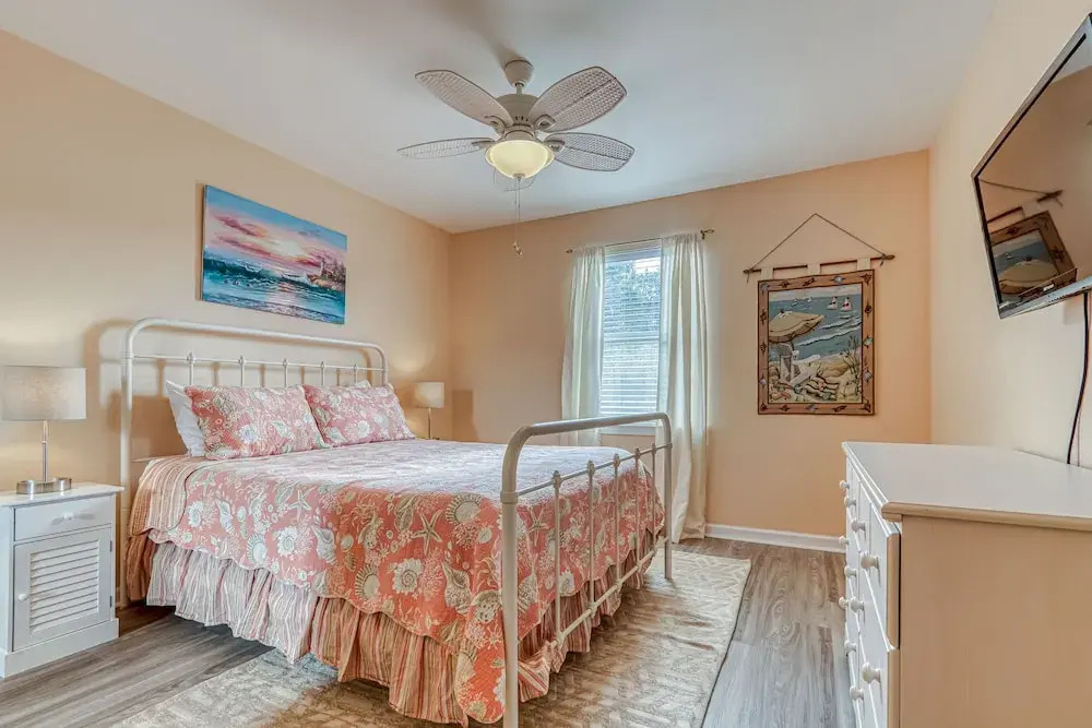 Alabama Sands Unit 2 2 Bedroom Condo by RedAwning
