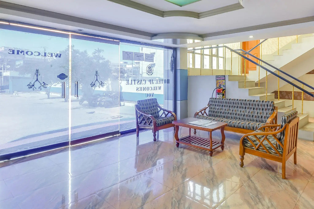 Super Hotel O Tiruppur Near Railway station