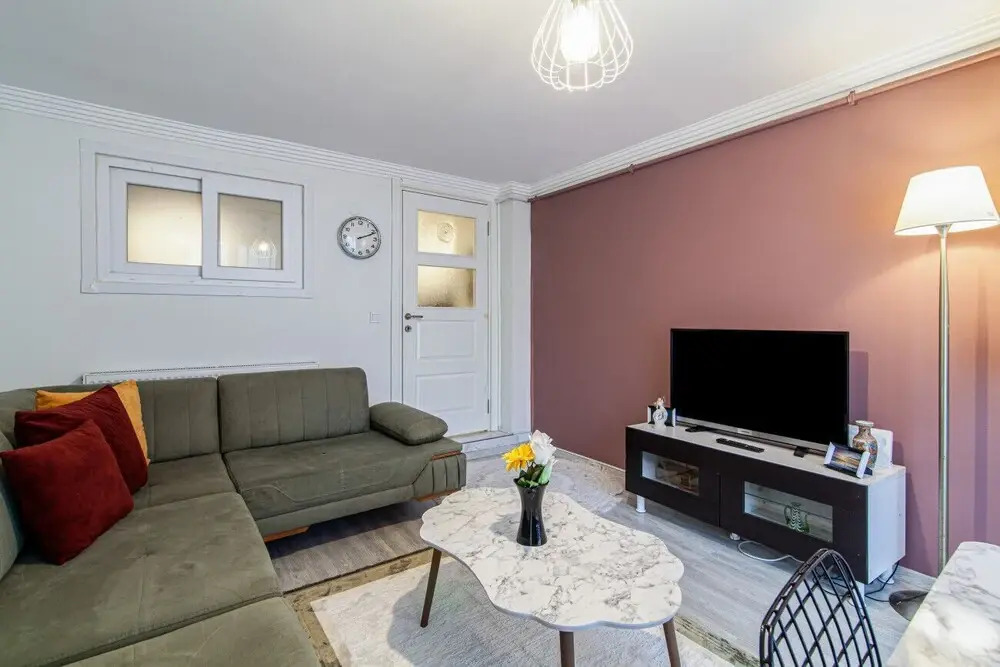 Cozy Flat Close to Various Malls in Kagithane
